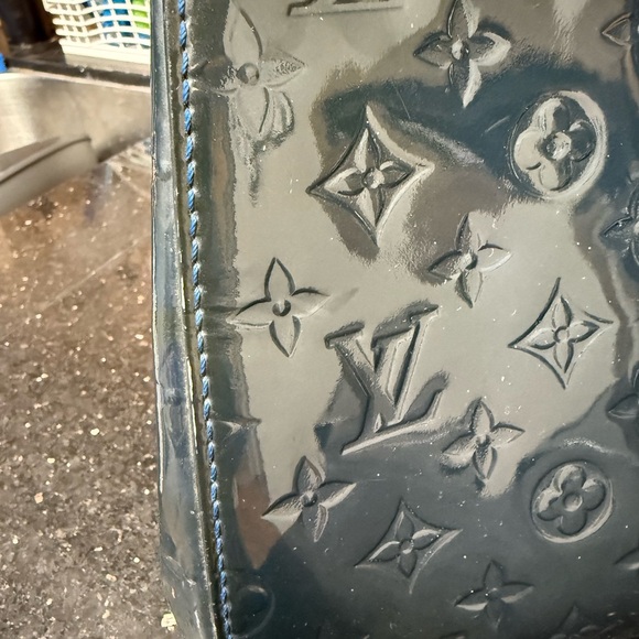 Authentic Louis Vuitton Dark Teal and Tan Vernis Women's Bag - Picture 6 of 11